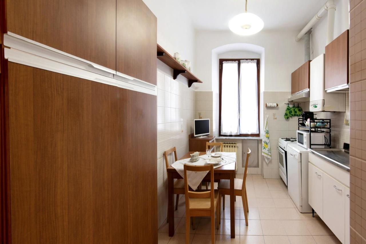 Dolphin House Apartment *